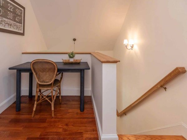 Cape Cod Home 994727
