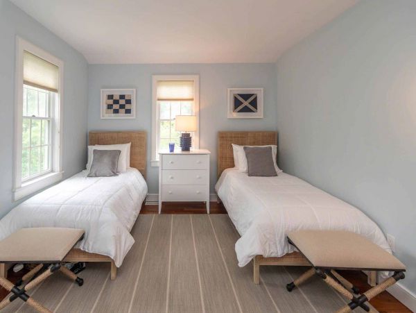 Cape Cod Home 994727