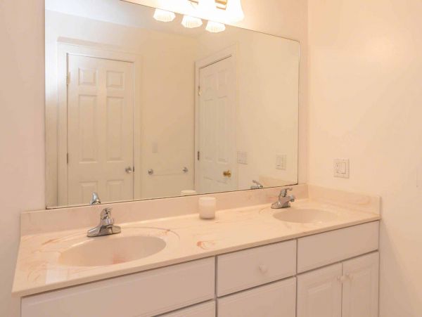 Cape Cod Home 994727