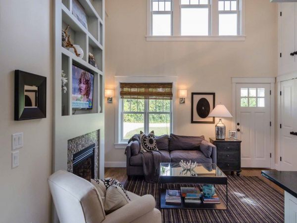 Cape Cod Home 994728