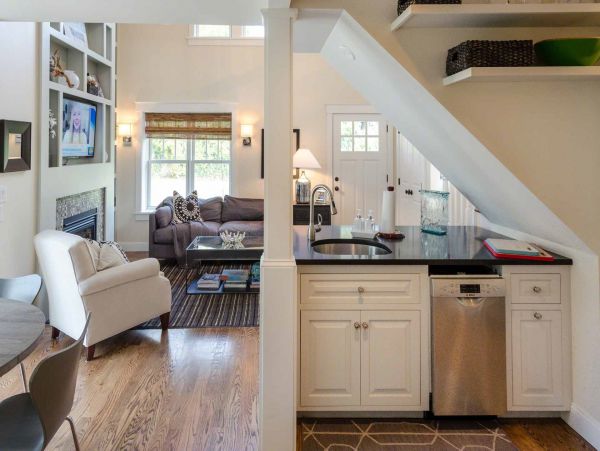 Cape Cod Home 994728