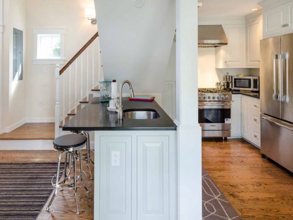 Cape Cod Home 994728