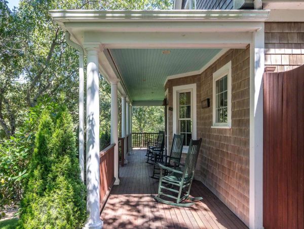 Cape Cod Home 994729
