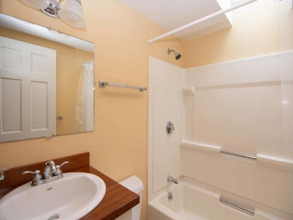 Cape Cod Home 994730