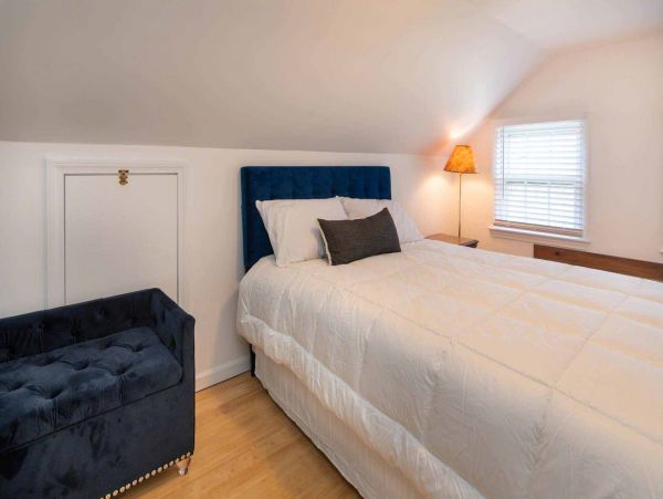 Cape Cod Home 994732