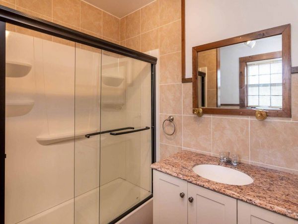 Cape Cod Home 994732