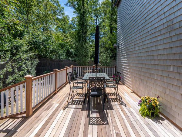 Cape Cod Home 994732