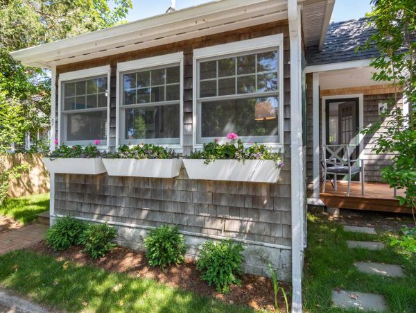 Cape Cod Home 994733