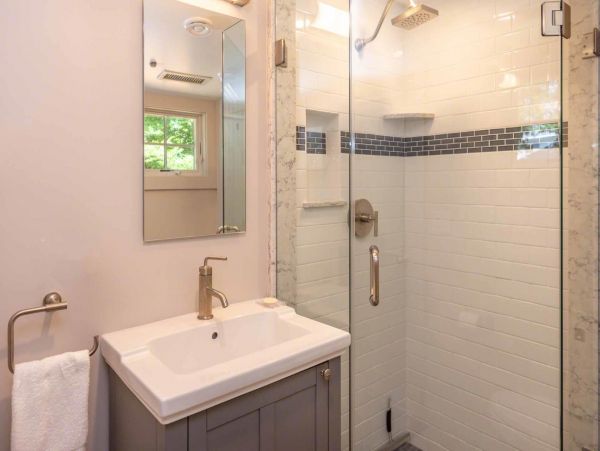 Cape Cod Home 994733