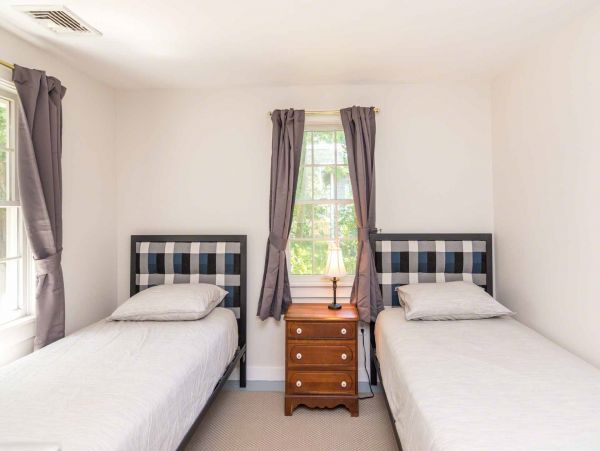Cape Cod Home 994733