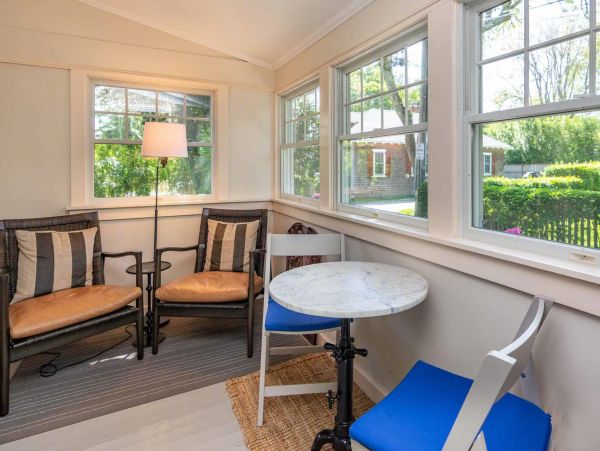 Cape Cod Home 994733