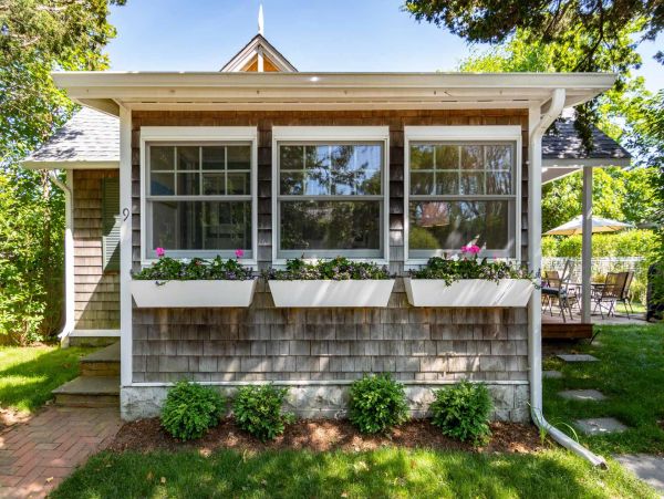 Cape Cod Home 994733