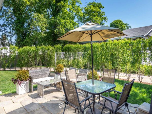 Cape Cod Home 994733