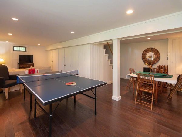 Cape Cod Home 994735