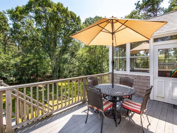 Cape Cod Home 994737