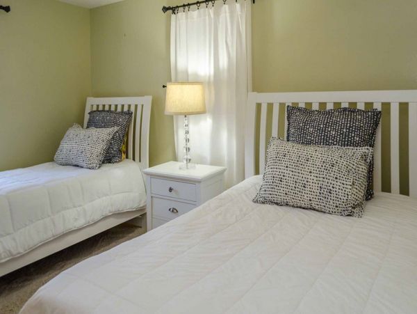 Cape Cod Home 994737
