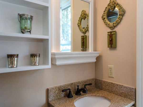 Cape Cod Home 994737