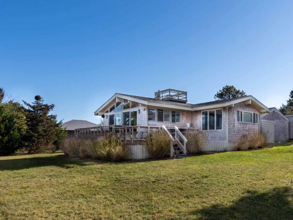 Cape Cod Home 994738