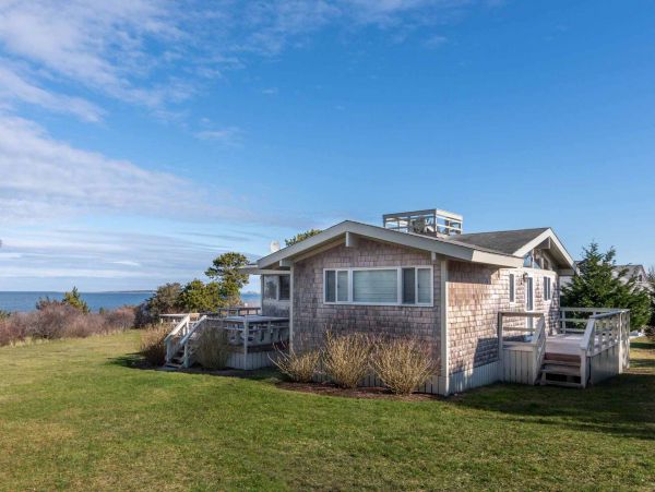 Cape Cod Home 994738