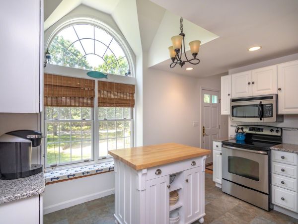 Cape Cod Home 994741
