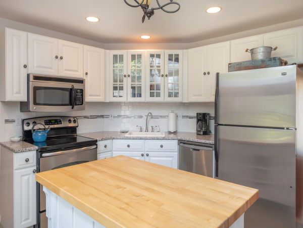 Cape Cod Home 994741