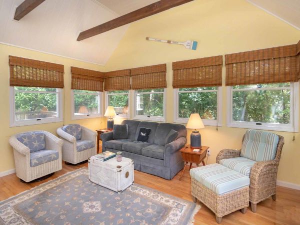 Cape Cod Home 994741