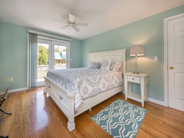 Cape Cod Home 994741