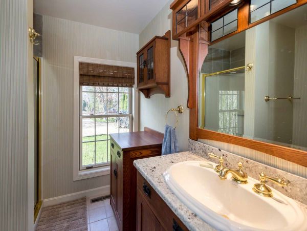 Cape Cod Home 994741