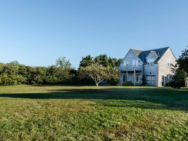 Cape Cod Home 994742