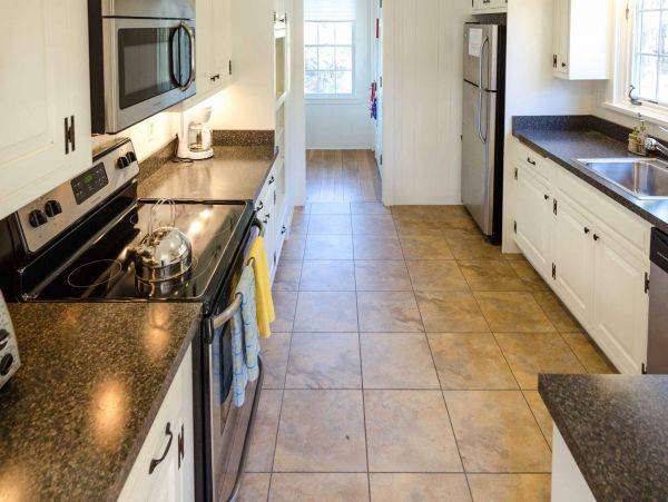 Cape Cod Home 994743