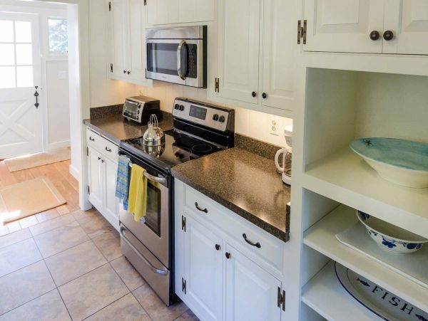 Cape Cod Home 994743