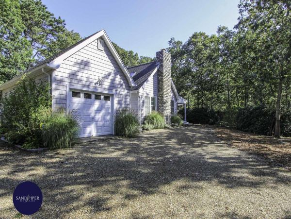 Cape Cod Home 994744
