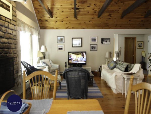 Cape Cod Home 994744