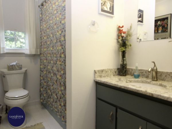 Cape Cod Home 994744