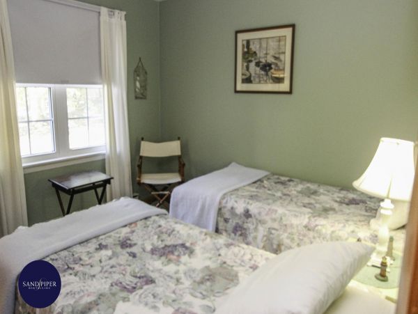 Cape Cod Home 994744
