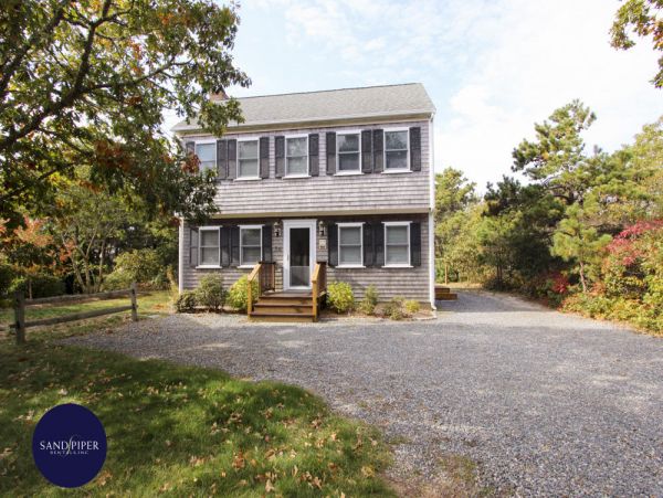 Cape Cod Home 994747