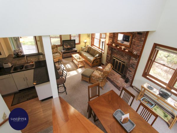 Cape Cod Home 994747