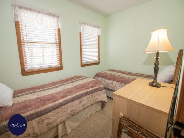 Cape Cod Home 994747