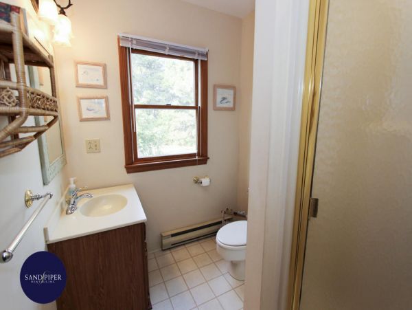 Cape Cod Home 994747
