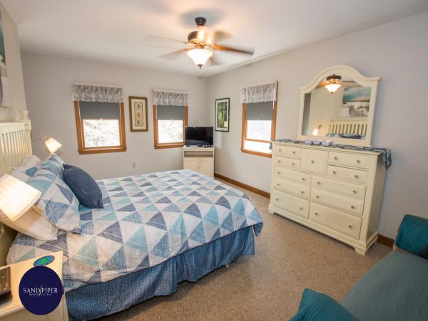 Cape Cod Home 994747
