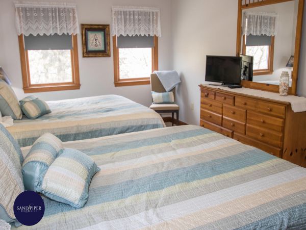 Cape Cod Home 994747