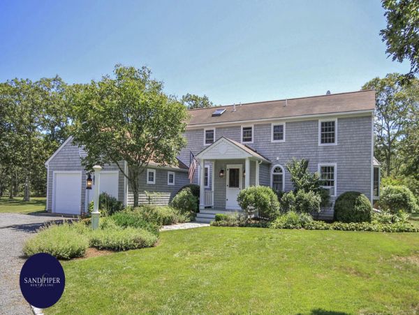 Cape Cod Home 994749