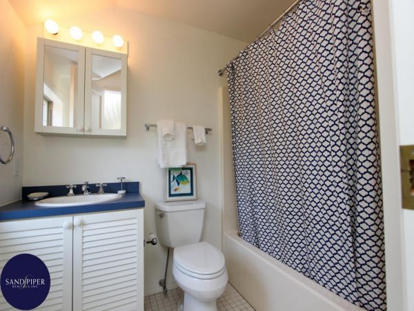 Cape Cod Home 994749