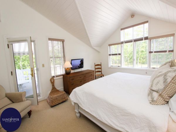 Cape Cod Home 994749