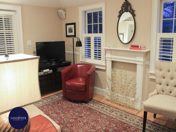 Cape Cod Condo 994750