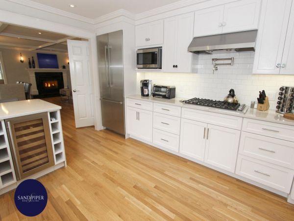 Cape Cod Home 994751