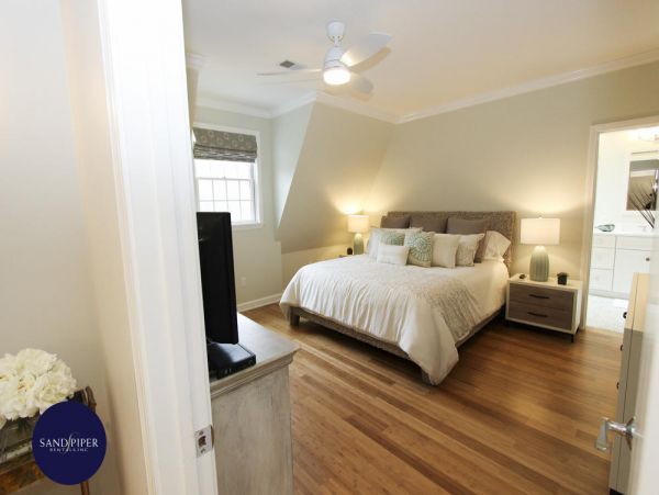 Cape Cod Home 994751