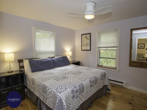 Cape Cod Home 994752