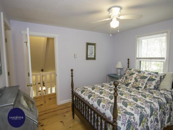 Cape Cod Home 994752