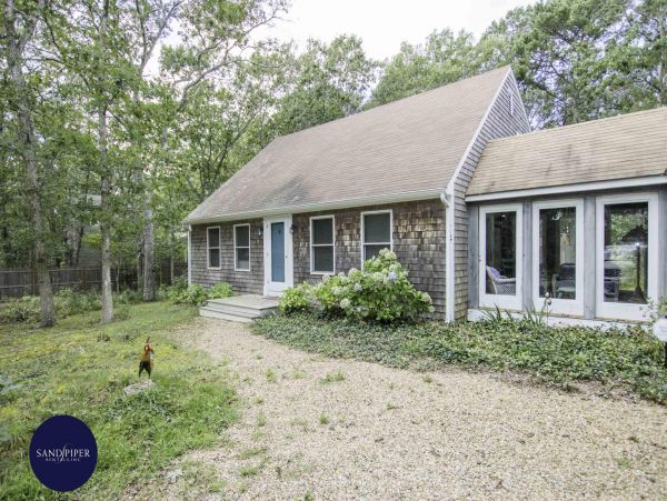 Cape Cod Home 994752